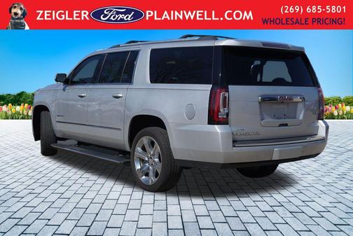 Quicksilver Metallic 2017 GMC Yukon XL Denali