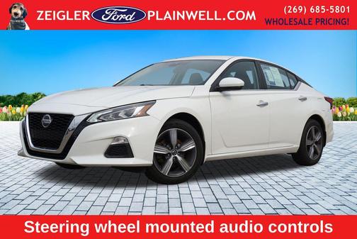 White 2021 Nissan Altima 2.5 SE