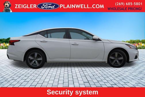 White 2021 Nissan Altima 2.5 SE