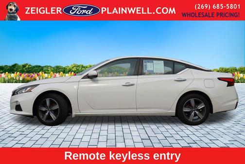 White 2021 Nissan Altima 2.5 SE