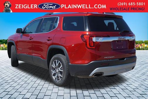 Volcanic Red Tintcoat 2023 GMC Acadia AWD SLT