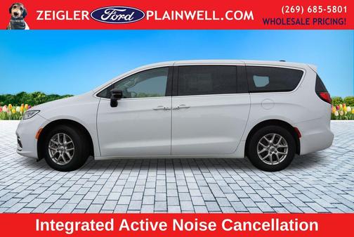 Bright White Clearcoat 2023 Chrysler Pacifica Touring L