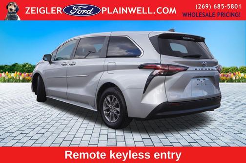 2021 Toyota Sienna LE