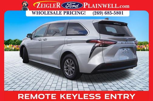 2021 Toyota Sienna LE