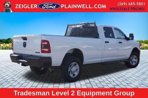 2024 RAM 3500 Tradesman Crew Cab 4x4 8' Box
