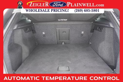 2024 Volvo XC40 B5 Core