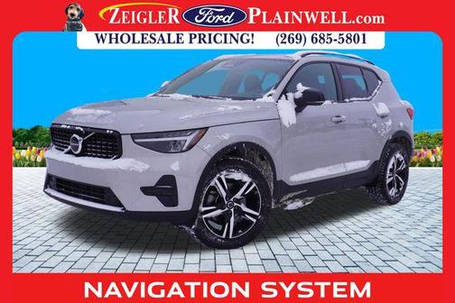 2024 Volvo XC40 B5 Core