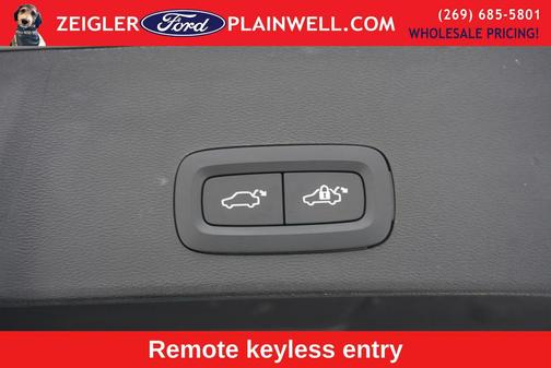 2024 Volvo XC40 B5 Core