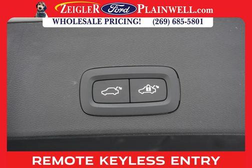 2024 Volvo XC40 B5 Core