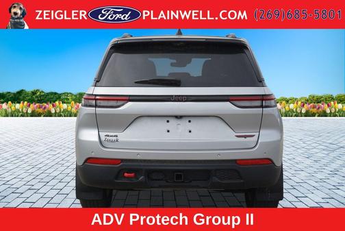 Silver Zynith 2022 Jeep Grand Cherokee Trailhawk