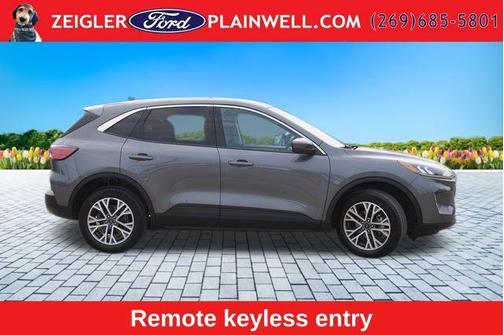 Gray Metallic 2022 Ford Escape SEL