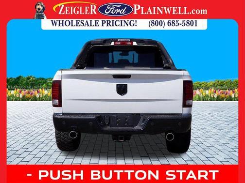 2019 RAM 1500 SLT