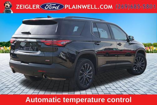 Mosaic Black Metallic 2023 Chevrolet Traverse RS