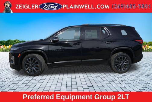 Mosaic Black Metallic 2023 Chevrolet Traverse RS