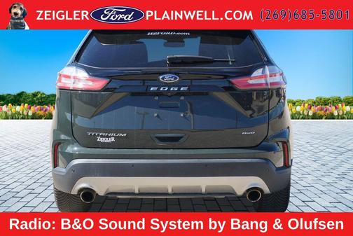 Green Metallic 2023 Ford Edge Titanium