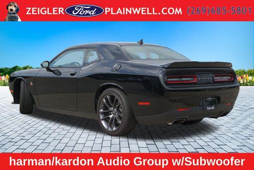 Pitch Black Clearcoat 2023 Dodge Challenger R/T Scat Pack