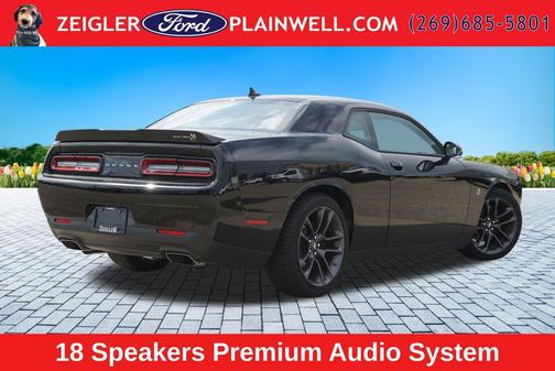 Pitch Black Clearcoat 2023 Dodge Challenger R/T Scat Pack