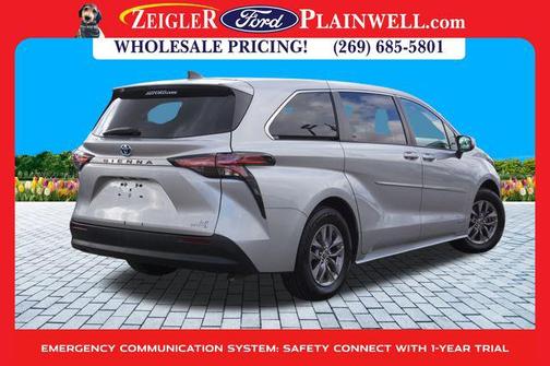 2021 Toyota Sienna LE