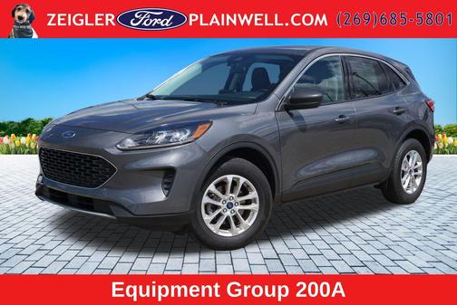 Gray Metallic 2022 Ford Escape SE