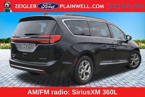 Brilliant Black Crystal Pearlcoat 2023 Chrysler Pacifica Limited