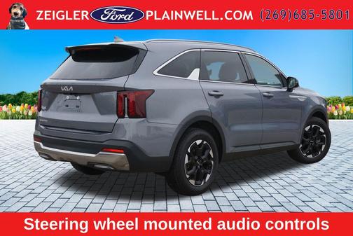 Everlasting Silver 2024 Kia Sorento S