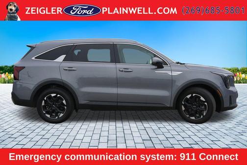 Everlasting Silver 2024 Kia Sorento S