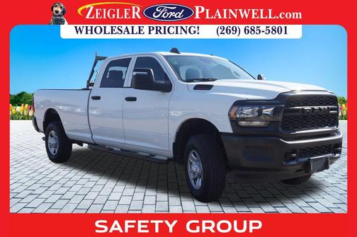 2024 RAM 3500 Tradesman Crew Cab 4x4 8' Box