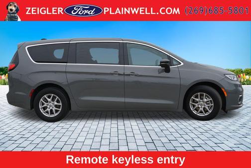 Ceramic Gray Clearcoat 2025 Chrysler Pacifica L