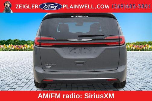 Ceramic Gray Clearcoat 2025 Chrysler Pacifica L