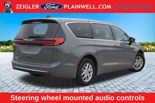 Ceramic Gray Clearcoat 2025 Chrysler Pacifica L