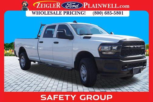 2024 RAM 3500 Tradesman Crew Cab 4x4 8' Box