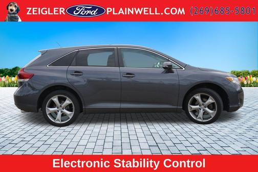 Magnetic Gray Metallic 2013 Toyota Venza LE