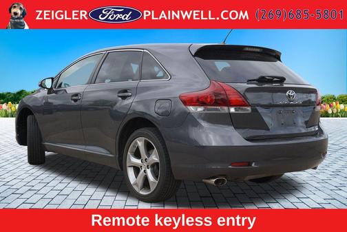 Magnetic Gray Metallic 2013 Toyota Venza LE