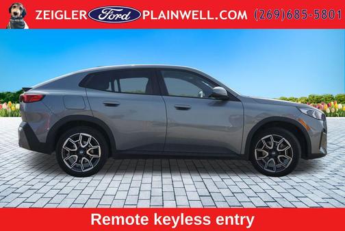 Gray Metallic 2025 BMW X2 xDrive28i