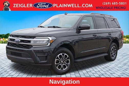 Dark Matter Gray Metallic 2024 Ford Explorer XLT