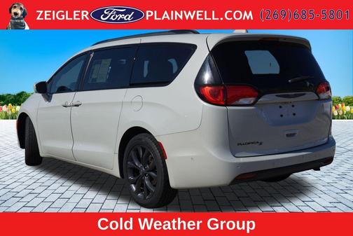 Luxury White Pearlcoat 2020 Chrysler Pacifica Touring