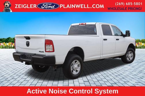 2023 RAM 3500 Tradesman Crew Cab 4x4 8' Box