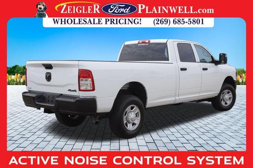 2023 RAM 3500 Tradesman Crew Cab 4x4 8' Box