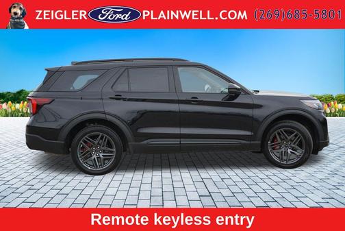 Black Metallic 2025 Ford Explorer ST-Line