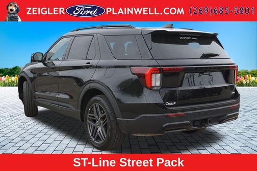 Black Metallic 2025 Ford Explorer ST-Line
