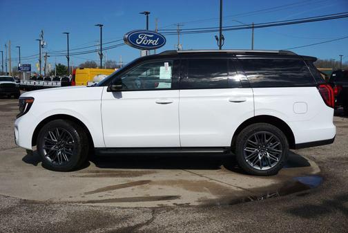 Oxford White 2026 Ford Expedition Platinum