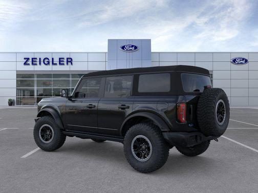 Shadow Black 2025 Ford Bronco Badlands