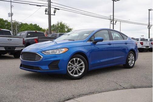 2020 Ford Fusion SE