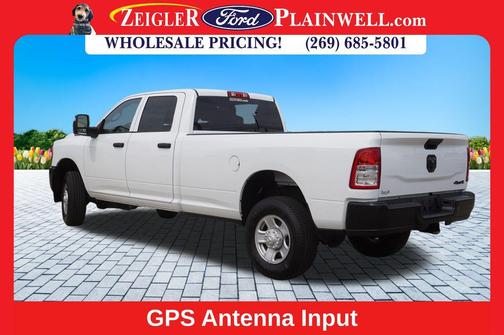 2023 RAM 3500 Tradesman Crew Cab 4x4 8' Box