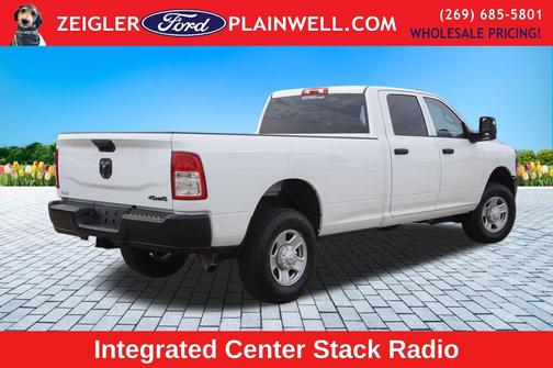 2023 RAM 3500 Tradesman Crew Cab 4x4 8' Box