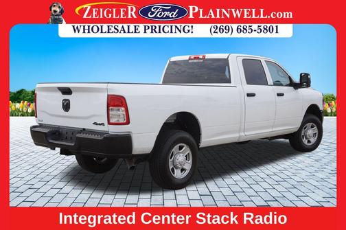 2023 RAM 3500 Tradesman Crew Cab 4x4 8' Box