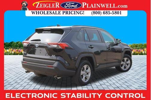 2022 Toyota RAV4 Hybrid XLE