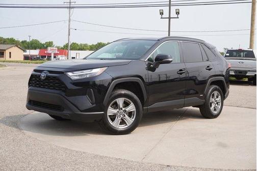 2022 Toyota RAV4 Hybrid XLE