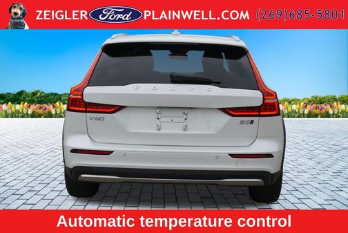 White 2024 Volvo V60 Cross Country B5 Plus