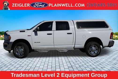 Bright White Clearcoat 2019 RAM 3500 Tradesman Crew Cab 4x4 6'4' Box